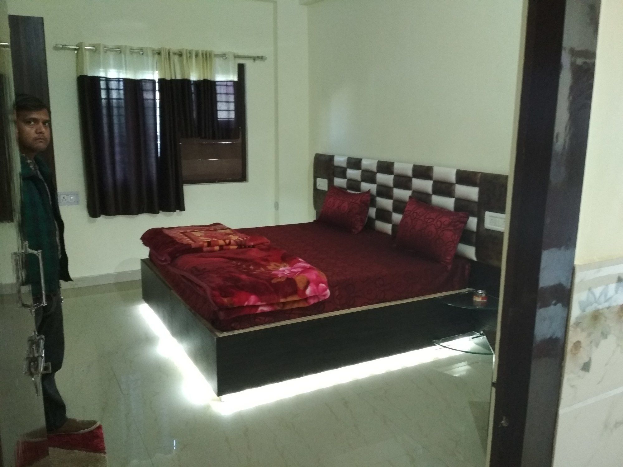 Hotel Pragati Palace Mathura Exterior photo